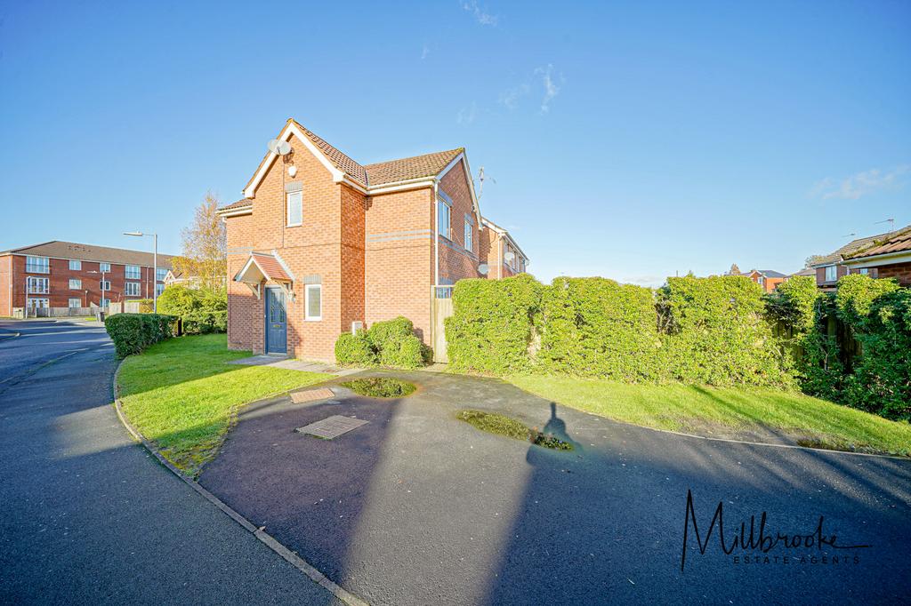 Pear Tree Drive, Farnworth, Bolton, BL4 3 bed detached house £1,095 pcm (£253 pw)