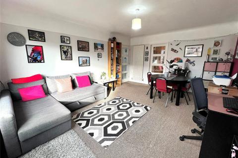 Flat 4, 95 Ennisdale Drive, Wirral, CH48 9UF