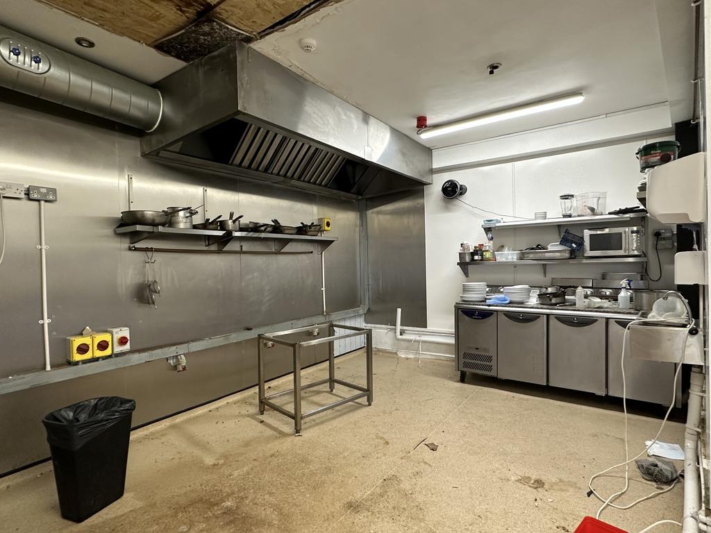 Kitchen.JPG