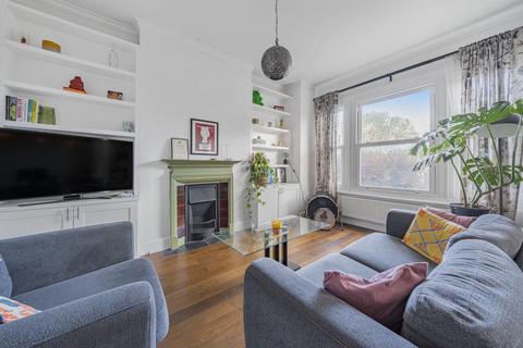 104b Catford Hill, London, SE6 4PU