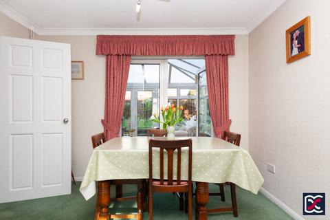 5 Cricklade Close, Northampton, NN3 3HE