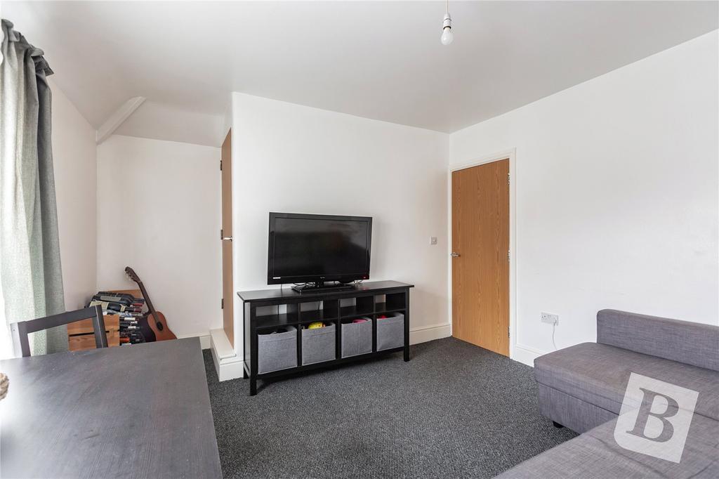 Living / Dining Area