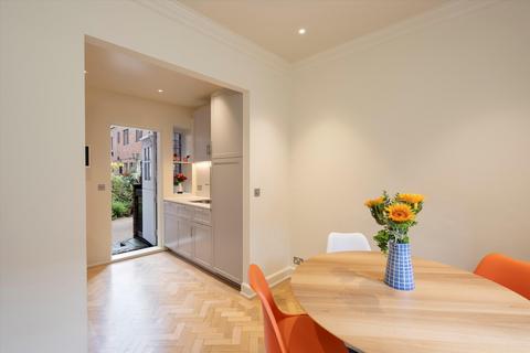 2 bedroom detached house for sale, The Gateways, Sprimont Place, London, SW3