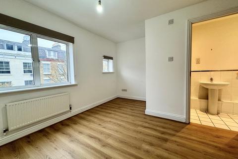 4 bedroom terraced house to rent, Tollington Way, Holloway