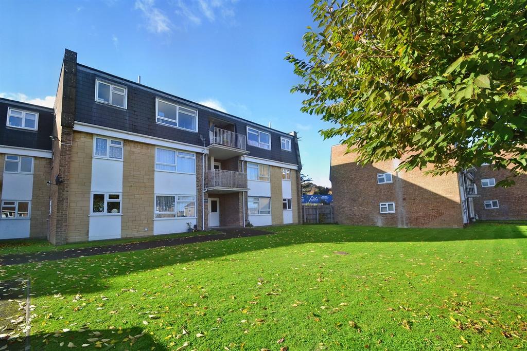 Hamworthy 2 bed flat for sale £205,000