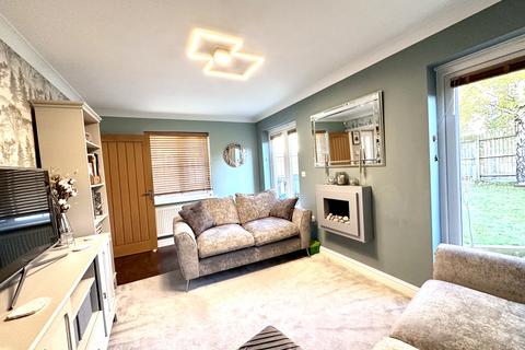 26 Briar Grove, Ely, CB6 3EU