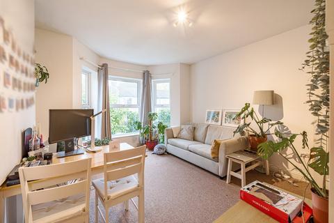1 bedroom flat for sale, Wellmeadow Road, Catford, London, SE6