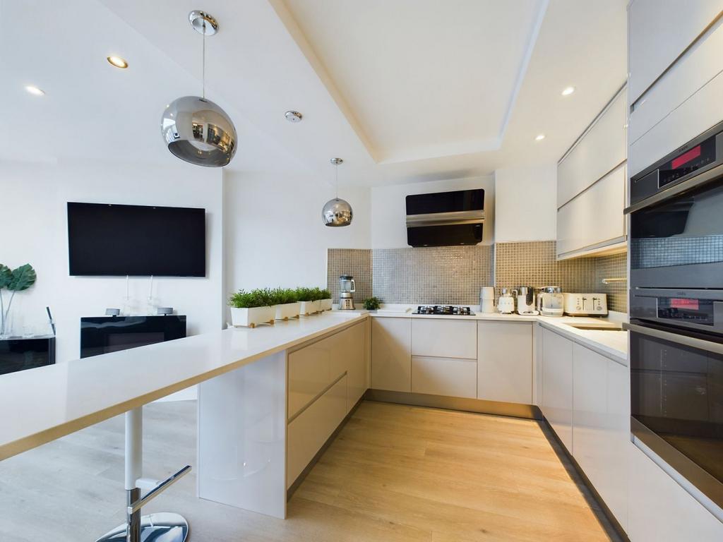 Open plan kitchen/lounge/dining area