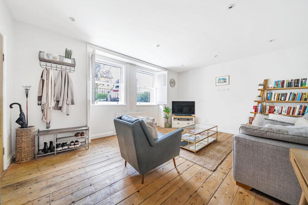 Wickham Road, Brockley 2 bed flat for sale £525,000