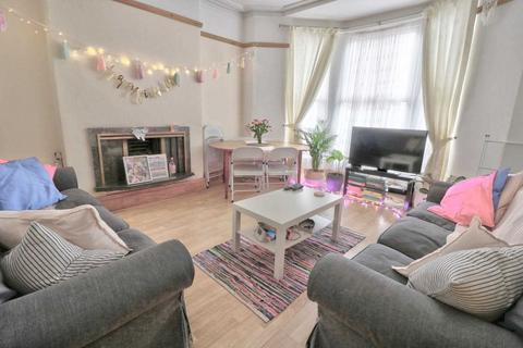 4 bedroom terraced house for sale, Barrington Road, Wavertree