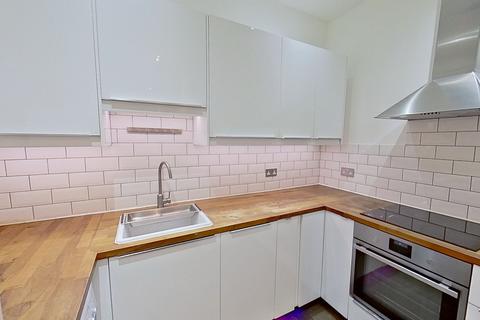 2 bedroom flat to rent, Wolseley Terrace, Edinburgh, Midlothian, EH8