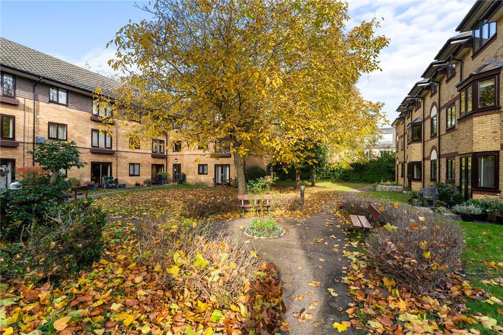 Cherry Hinton Road, Cambridge, CB1 1 bed apartment for sale £85,000