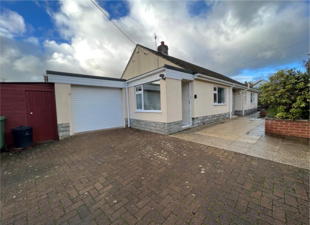 Littleham EX39 3 bed detached bungalow for sale £450,000