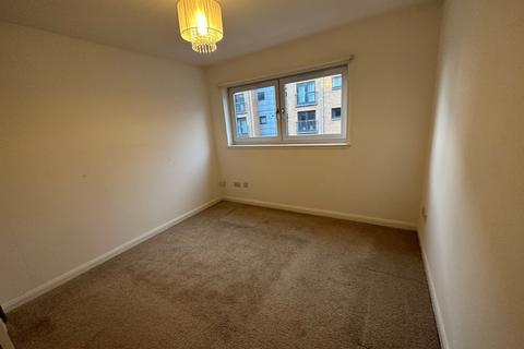 2 bedroom flat to rent, Barrland Street, Glasgow, G41