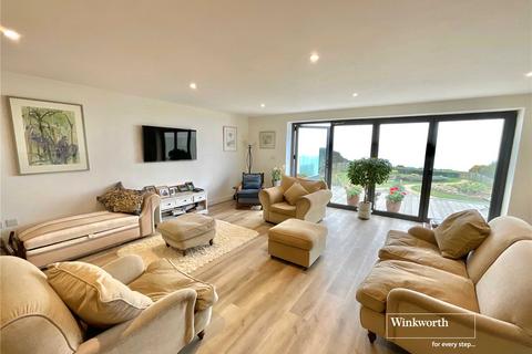 2 bedroom apartment for sale, Wharncliffe Road, Highcliffe, Christchurch, BH23
