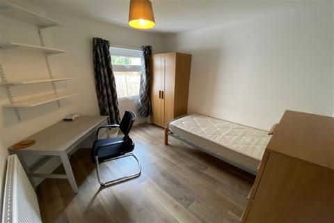 5 bedroom semi-detached house to rent - London Road, Headington, Oxford, Oxford, OX3
