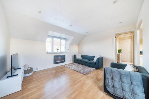 1 bedroom maisonette to rent, Walton-on-Thames, Surrey