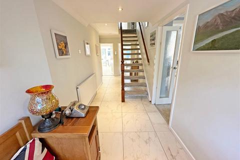 131 Alcester Road, Hollywood, Birmingham, B47 5NR