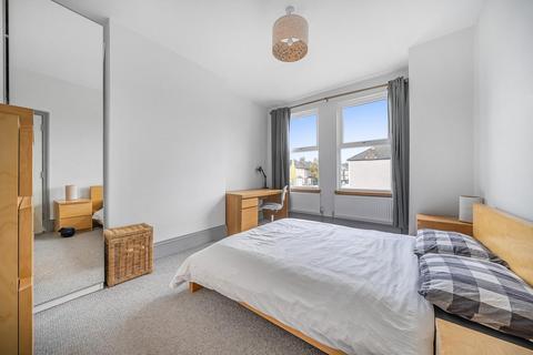 121 Torridon Road, London, SE6 1RG