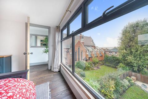 121 Torridon Road, London, SE6 1RG