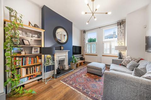 121 Torridon Road, London, SE6 1RG