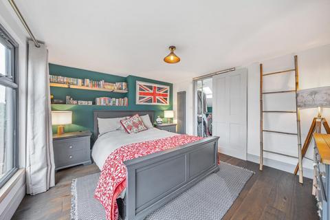 121 Torridon Road, London, SE6 1RG