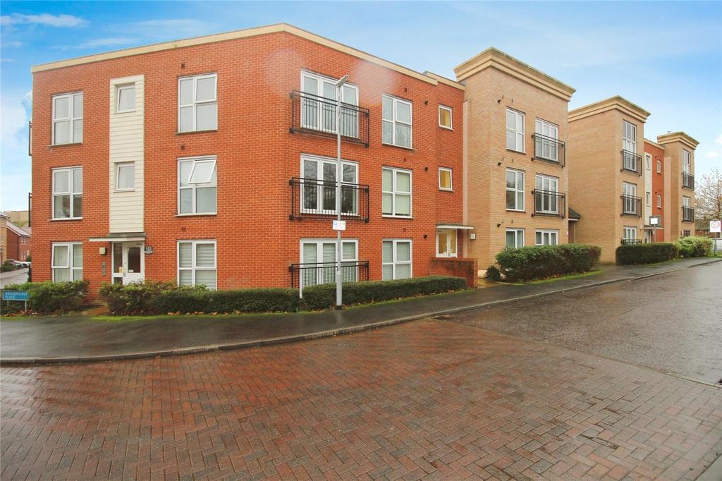 Broadhurst Place, Basildon, SS14 2 bed apartment £1,500 pcm (£346 pw)