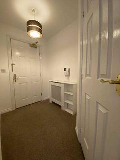 2 bedroom apartment to rent, Canalside, Radcliffe