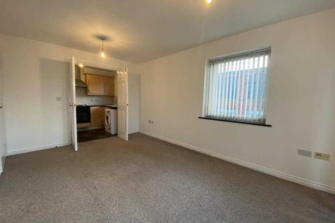 2 bedroom apartment to rent, Canalside, Radcliffe