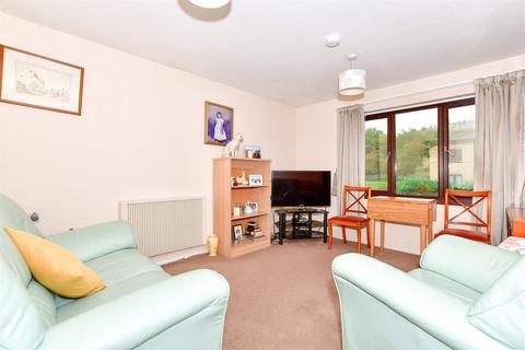 2 bedroom flat for sale, Dove Close, Chatham, Kent