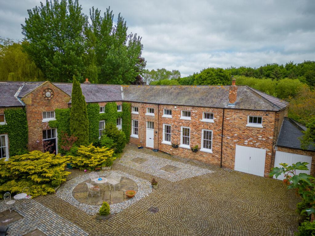 3 The Stables, Skutterskelfe, Yarm 4 bed barn conversion to rent £
