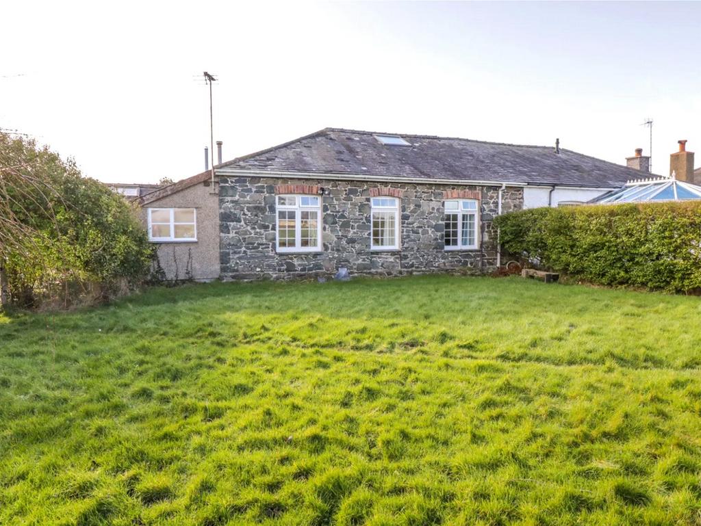 Sandilands Cottages, Tywyn, Gwynedd, LL36 3 bed semidetached house for