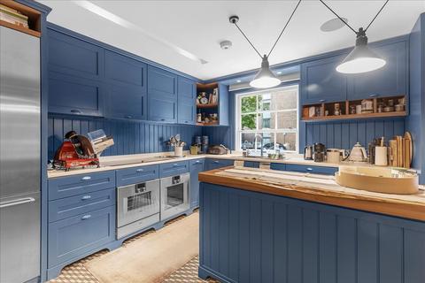 undefined, Vicarage Gate, Kensington, London, Royal Borough of Kensington and Chelsea, W8