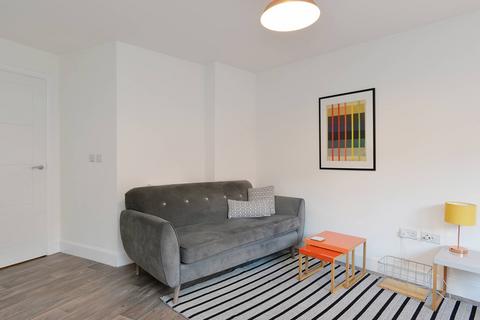 Flat 3, 26 Ashley Place, Edinburgh, EH6 5GB