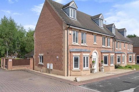 5 bedroom detached house for sale, Apple Tree Way ,Bessacarr,  Doncaster, DN4