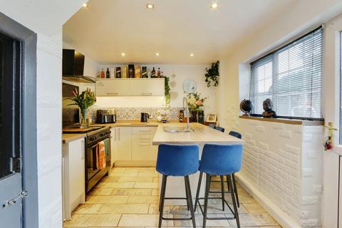 3 bedroom terraced house for sale - Allenby Crescent, Rossington , Doncaster, DN11