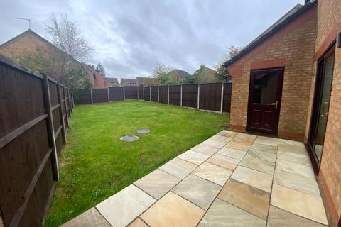 4 bedroom detached house to rent, Malthouse Green, Luton, Bedfordshire, LU2 8SW