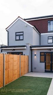42 Allan Way, London, W3 0PN