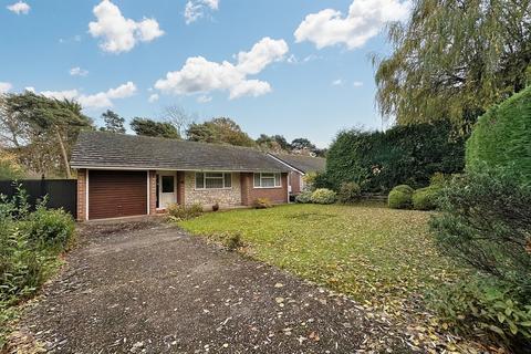 35 Apple Tree Grove, Ferndown, BH22 9LA
