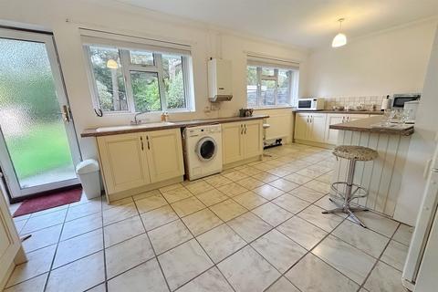 35 Apple Tree Grove, Ferndown, BH22 9LA