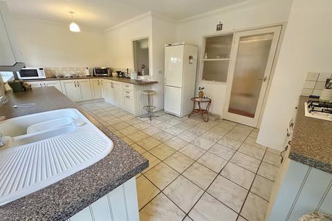 35 Apple Tree Grove, Ferndown, BH22 9LA