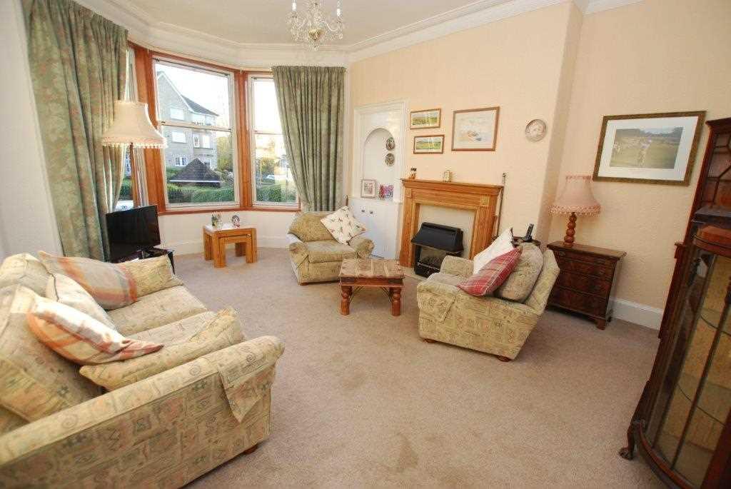 Burnside, Glasgow G73 2 bed terraced house for sale £270,000