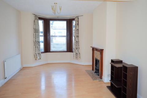 2 bedroom terraced house to rent, Hollington Road, London E6