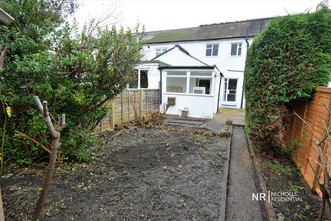 2 bedroom terraced house for sale, Hook Road, Chessington, Surrey. KT9 1NY