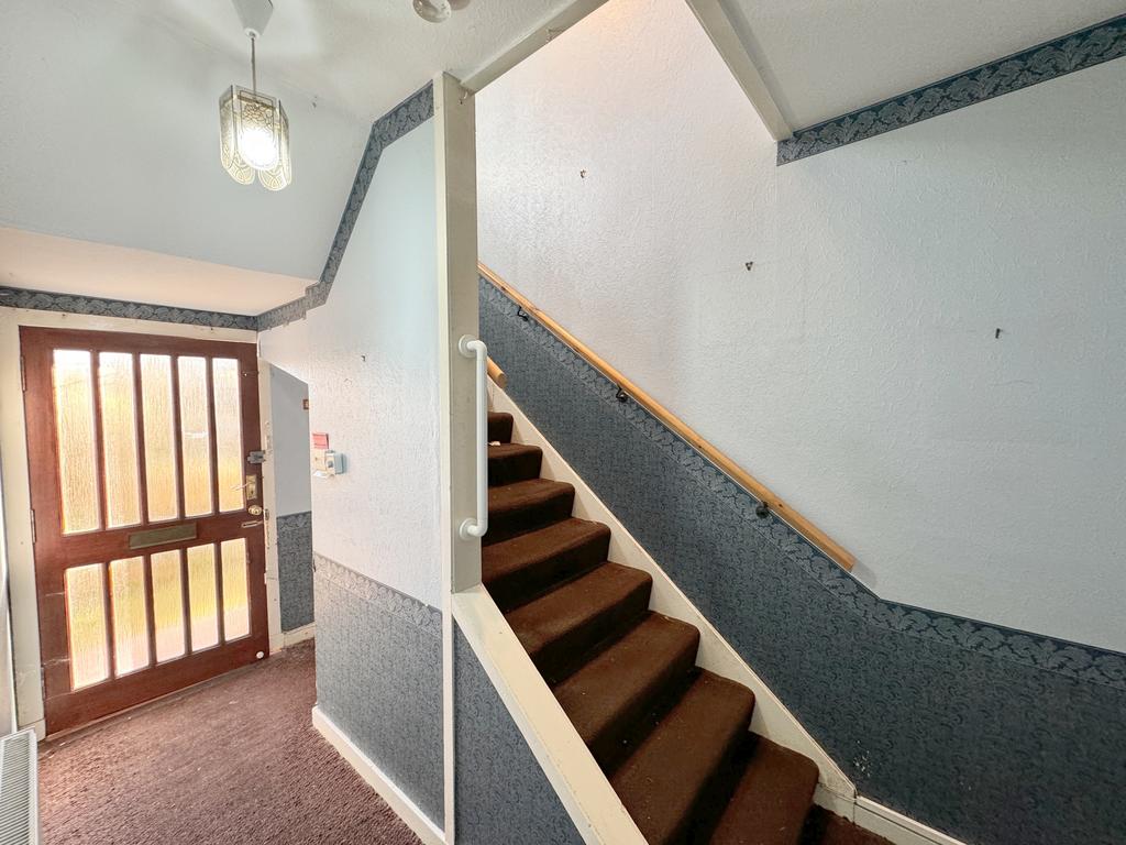 Riverside Road, Eaglesham G76 2 bed end of terrace house for sale £