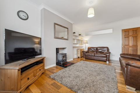 2 Alyth Crescent, Clarkston, Glasgow, G76 8PD