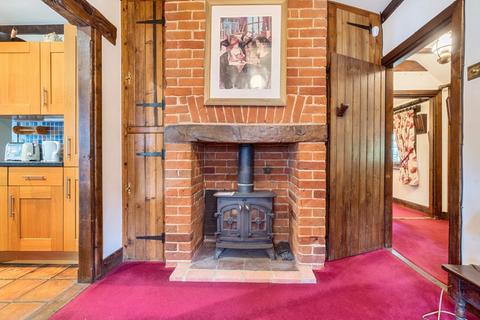 3 bedroom detached house for sale, Kingsclere, Salisbury Road, Romsey, Hampshire