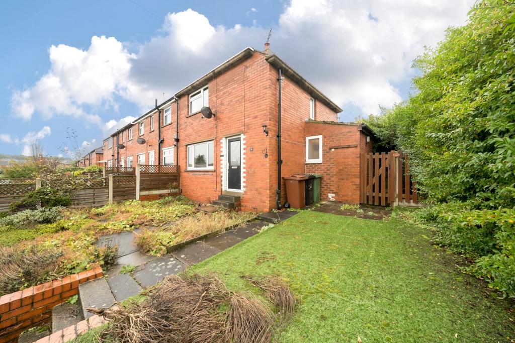 Standale Crescent, Pudsey, West Yorkshire, LS28 2 bed end of terrace