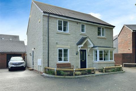 4 bedroom detached house for sale, Swallowdale Place, Westbury