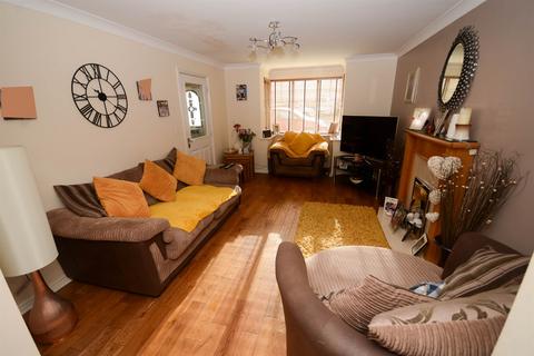 5 bedroom detached house for sale, Strathmore Gardens, South Shields